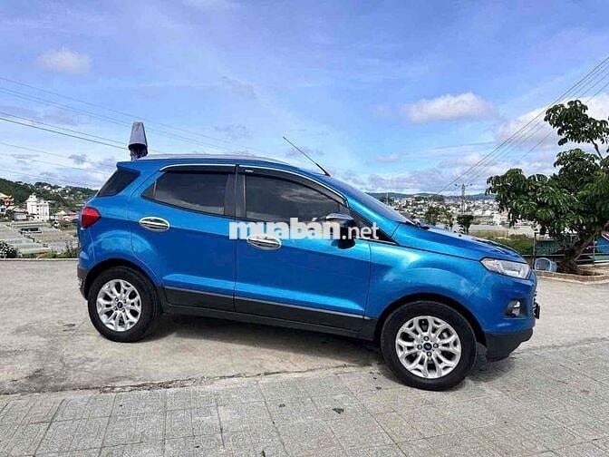 Ford EcoSport 2015 Titanium 1.5L AT - 120000 km