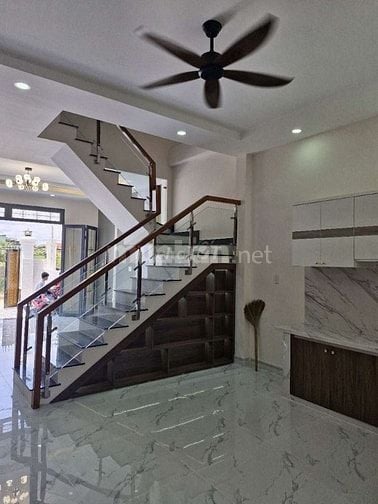 Cần bán căn nhà gần chợ Bình Chánh 790 triệu 