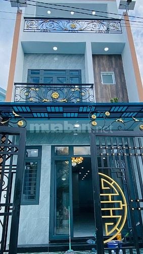 CHÚ NĂM BÁN GẤP CĂN NHÀ  5X20M 1 LẦU TẶNG NỘI THẤT SỊN XÒ 