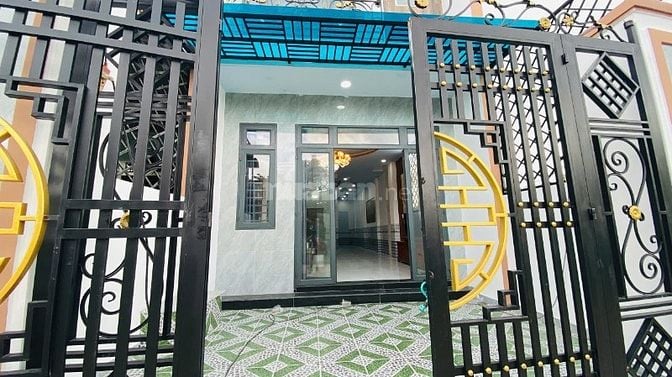 CHÚ NĂM BÁN GẤP CĂN NHÀ  5X20M 1 LẦU TẶNG NỘI THẤT SỊN XÒ 