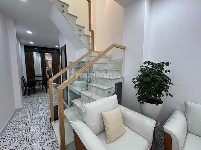 2 lầu full n.thất ccấp hẻm 2 ôtô 7 chỗ tránh nhau khu VIP Đặng Văn Ngữ