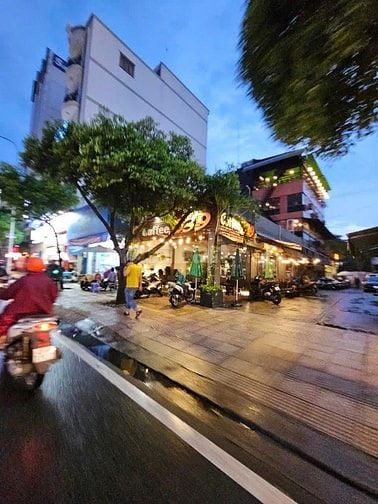 BÁN CĂN GÓC 3 MT 241 KHÁNH HỘI - QUẬN 4 NGANG 15M
