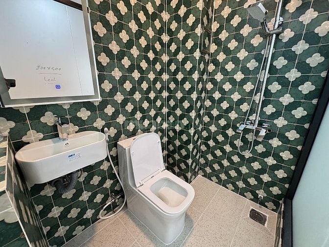 2 lầu full n.thất ccấp hẻm 2 ôtô 7 chỗ tránh nhau khu VIP Đặng Văn Ngữ