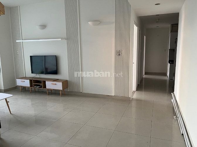 Gia đình cần bán căn hộ cao cấp Satra Eximland – 120m², 3PN, tầng 6 