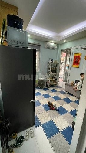 Căn hộ CCMN tầng 5 phố Vân Hồ sát phố oto cách 20m mấy bước công viên