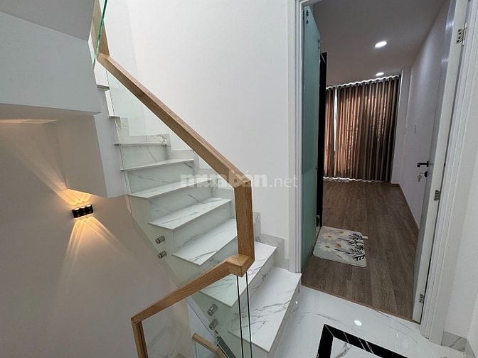 2 lầu full n.thất ccấp hẻm 2 ôtô 7 chỗ tránh nhau khu VIP Đặng Văn Ngữ