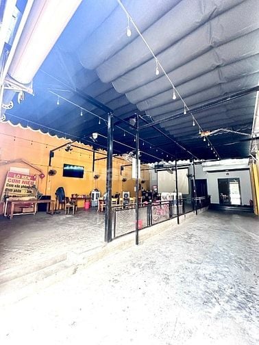 Bán Nhà MT D19 VietSing, DT 10x30m, Sẵn Mặt Bằng Kinh Doanh sầm uất