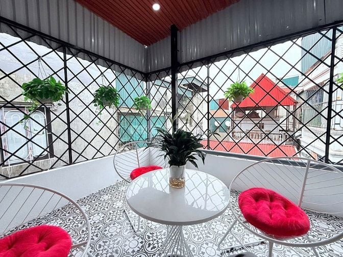 Nhà Đẹp, Ngõ Hoà Bình 7, Hai Bà Trưng 40m, 4 tầng, mt 3.3m, giá 9.5 tỷ