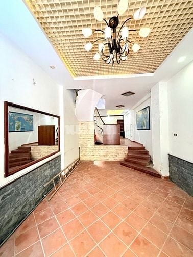 Cảnh Báo! Bán nhà đẹp nhất phố Duy Tân 50m2 Phân lô, Vỉa Hè.