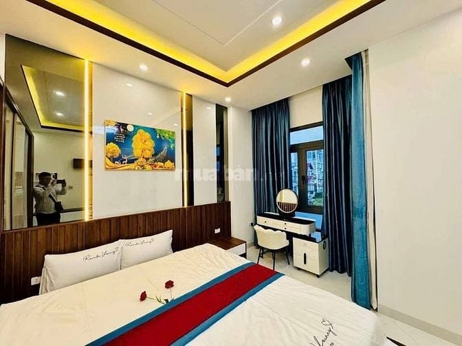 Đi nước ngoài định cư bán gấp nhà ở đường Nguyễn Thiện Thuật, phường 3