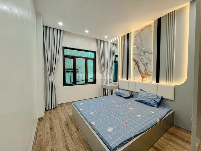 Bán nhà phố Minh Khai ô tô đỗ cửa, Dt 45m2, 5t, mt 4m, đẹp về ở ngay.