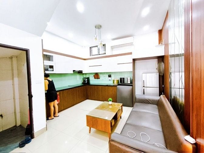 Bán nhà phố Minh Khai ô tô đỗ cửa, Dt 45m2, 5t, mt 4m, đẹp về ở ngay.