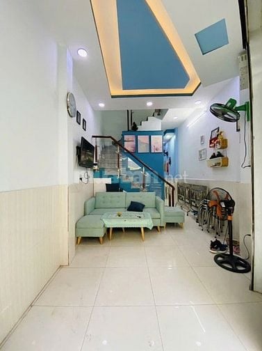 CHỈ 4.95 TỶ - HẺM 100 BÌNH THỚI Q11 KẾ Q10, 40M2 CÁCH MT 20M