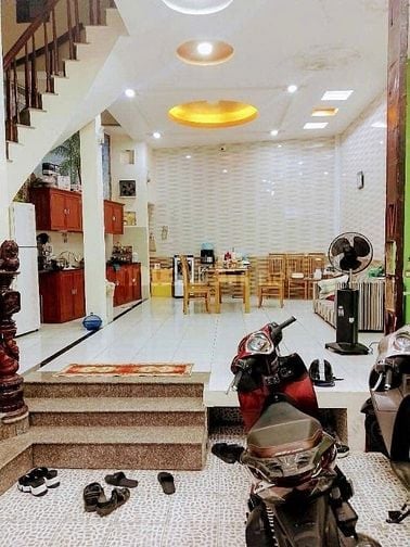 BÁN NHÀ VĨNH HƯNG LÔ GÓC – GẦN Ô TÔ – 43M² x 3 TẦNG  – GIÁ 5,9 TỶ