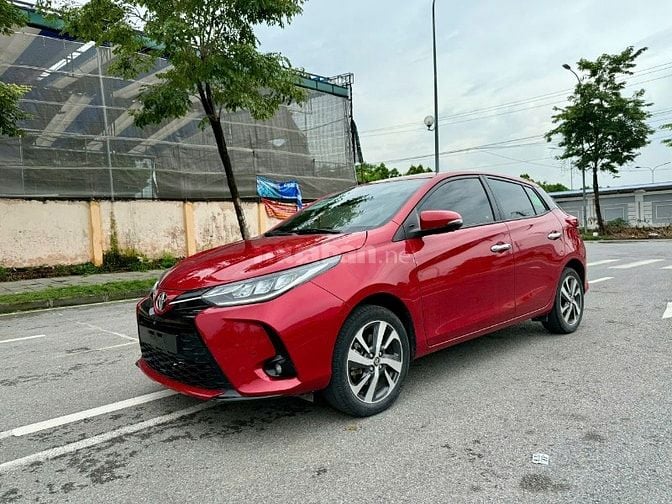TOYOTA YARIS MÀU ĐỎ SX 2020 PHOM 2021 