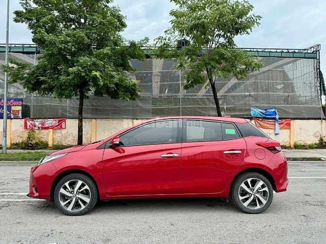 TOYOTA YARIS MÀU ĐỎ SX 2020 PHOM 2021 