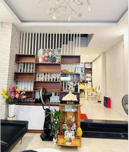 CHÍNH CHỦ KẸT TIỀN BÁN GẤP NHÀ Yên Thế, P2, Tân Bình GIÁ 2.6 TỶ SHR