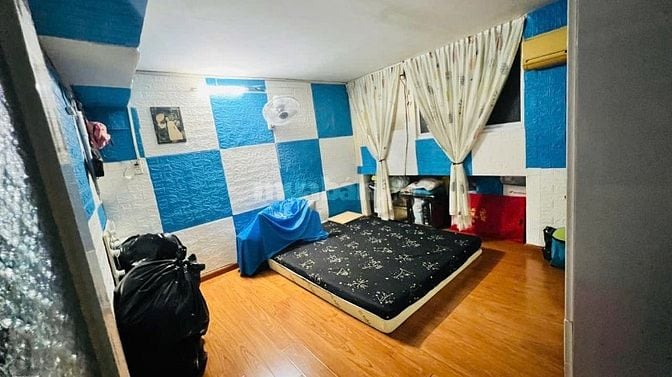 Mặt tiền hẻm 1135 Huỳnh tấn phát Q7