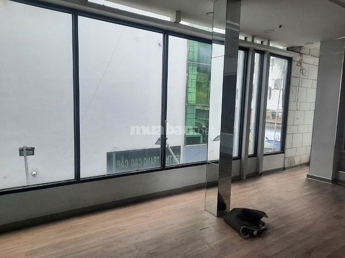 Bán hoặc cho thuê nhà mặt tiền, căn góc 2  mặt tiền