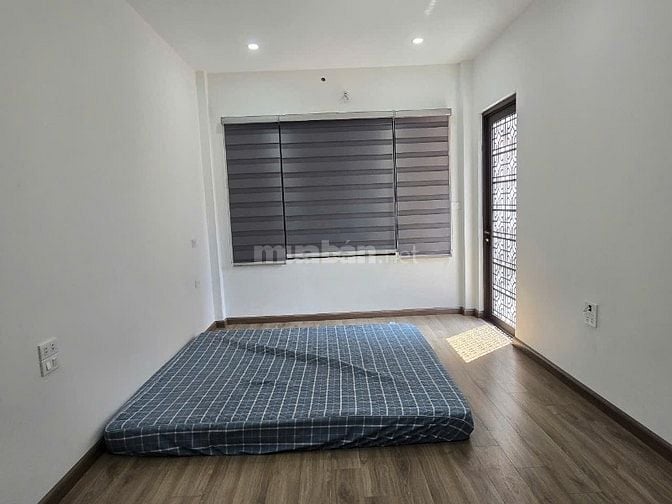 Cho thuê nhà đẹp ngõ 51 Vĩnh Hưng: 40m2, 4 tầng, full nội thất, 10tr