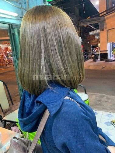 Cần thợ phụ biết gội đầu làm móng 