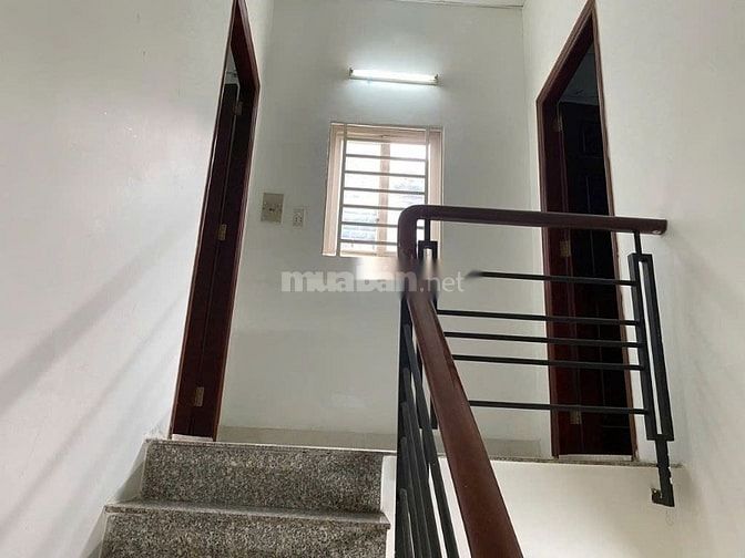 Cho thuê nhà hẻm 3m(BG) Ni Sư Huỳnh Liên, P.10, Q.T.Bình, giá 10tr