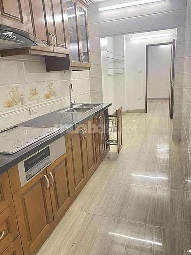 Cho thuê tập thể tầng 1 khu C4 Thành Công