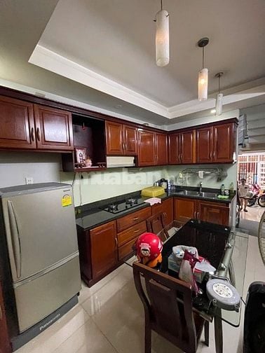 Nhà siêu rẻ - đẹp - hẻm Thành Thái - 8 CHDV - giá chỉ 8x tỷ