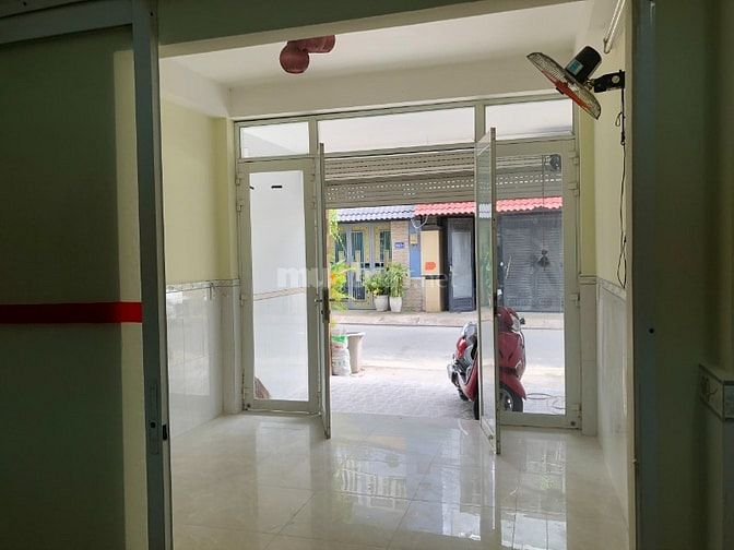 Cho thuê nhà hẻm 4m(XH) Phạm Văn Bạch, P.15, Q.T.Bình, giá 8.5tr