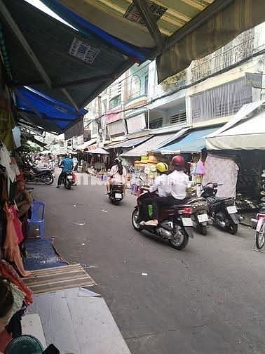Sang nhượng Sạp ngay mặt tiền chợ Rạch Ông:  - Địa chỉ: 15G Nguyễn Thị
