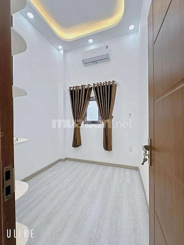 BÁN NHÀ HUỲNH TẤN PHÁT HẺM RỘNG 4M .FULL NỘI THẤT.