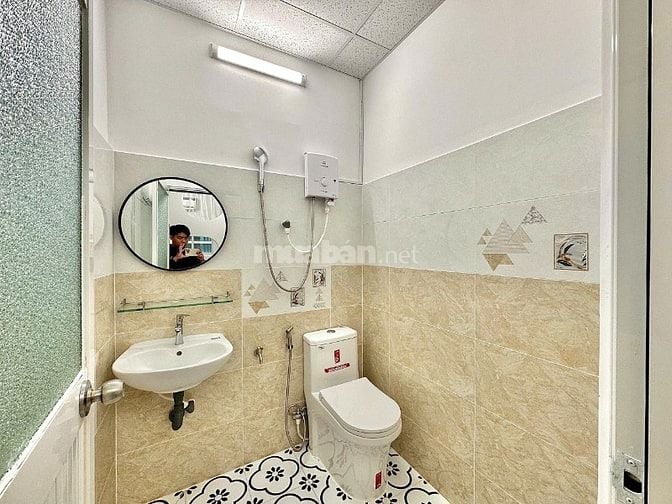 Căn hộ mới Siêu Sang 1PN PK đủ nội thất cao cấp Đối diện Sân Bay TSN