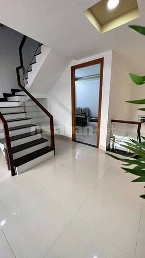 Bán gấp nhà ở đường Nguyễn Ảnh Thủ, phường Trung Mỹ Tây, quận 12, giá 
