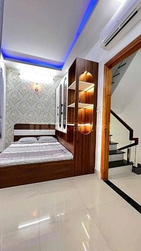 Bán gấp nhà ở đường Nguyễn Ảnh Thủ, phường Trung Mỹ Tây, quận 12, giá 