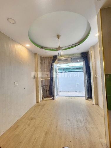 Bán nhà chính chủ đường Nguyễn Trãi Quận 5 