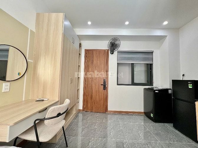 STUDIO FULL NỘI THẤT CỬA SỔ TRỜI SÁNG THOÁNG NGAY CHỢ BẾN THÀNH