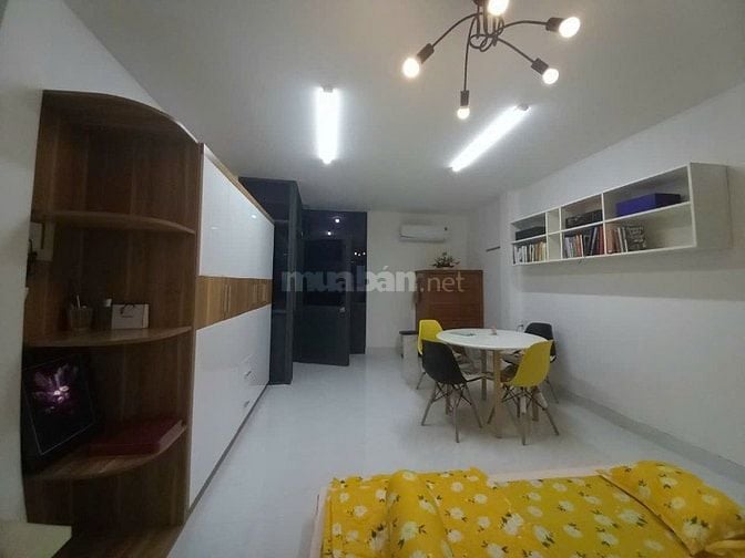 Nhà do tôi đứng tên. Mặt tiền đường 12m. Rât thich hơp kinh doanh