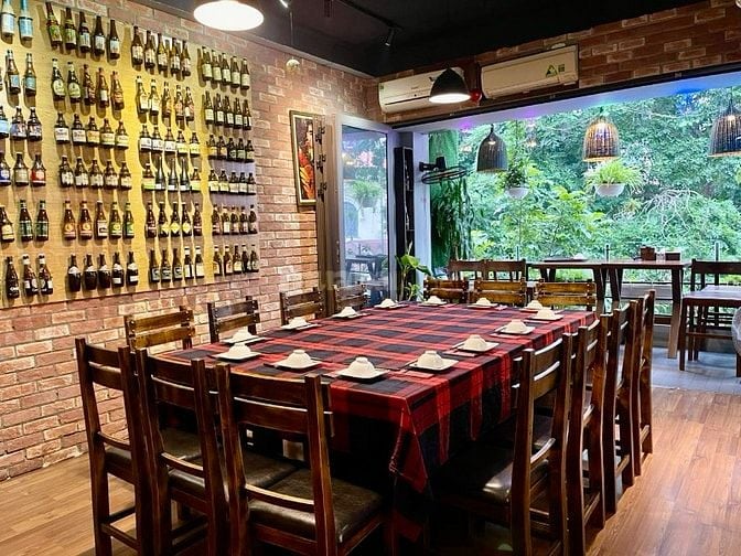 Tuyển nhân viên phục vụ nhà hàng