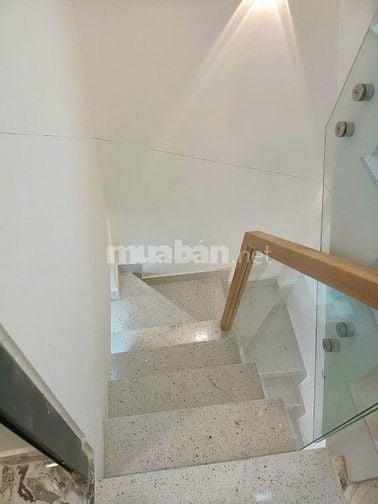 NHÀ MỚI 3 TẦNG ĐẸP -KHU DÂN CƯ- SÁT MẶT TIỀN 