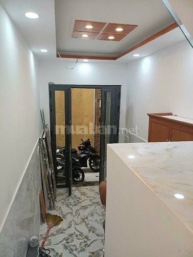 NHÀ MỚI 3 TẦNG ĐẸP -KHU DÂN CƯ- SÁT MẶT TIỀN 