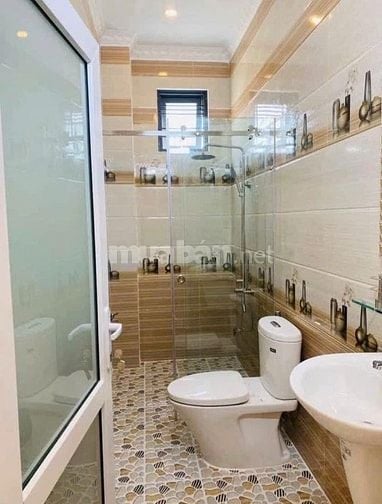 Nhà hẻm xe hơi đường Phan Sào Nam, Tân Bình. Khu dân cư đông đúc