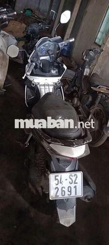 Biển số xe thành phố. Xe nhà dư. Cà vẹt đầy đủ