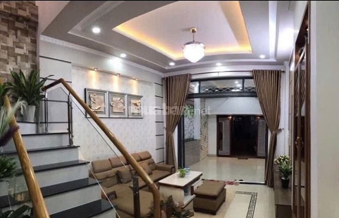 Nhà hẻm xe hơi đường Phan Sào Nam, Tân Bình. Khu dân cư đông đúc