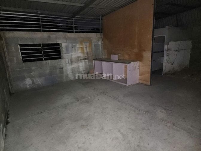 CHỦ KẸT VỐN BÁN GẤP XƯỞNG 300M² GIÁ 560TR – SHR – TRẢNG BÀNG, TÂY 
