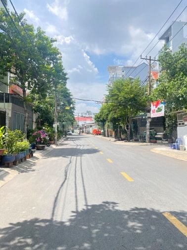 Bán nhà CĂN GÓC 2 mặt hẻm 10m Dương Quảng Hàm, 5x24m, 4 lầu, 13phòng