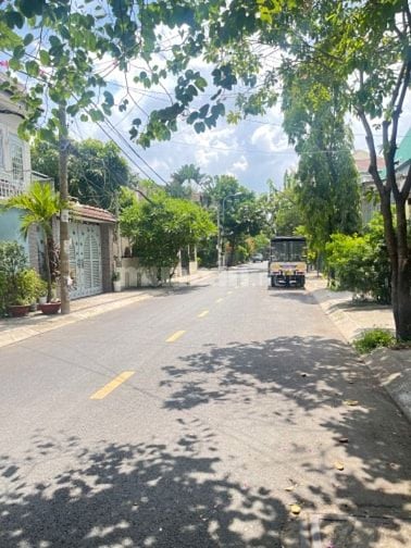 Bán nhà CĂN GÓC 2 mặt hẻm 10m Dương Quảng Hàm, 5x24m, 4 lầu, 13phòng