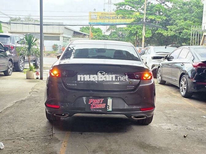 Mazda 3 2022 Luxury 1.5L, màu xám,đi 44.000 km