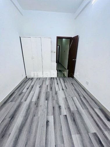 Cho thuê nhà mặt tiền Lê Văn Sỹ, P.2, Q.T.Bình giá 22tr 