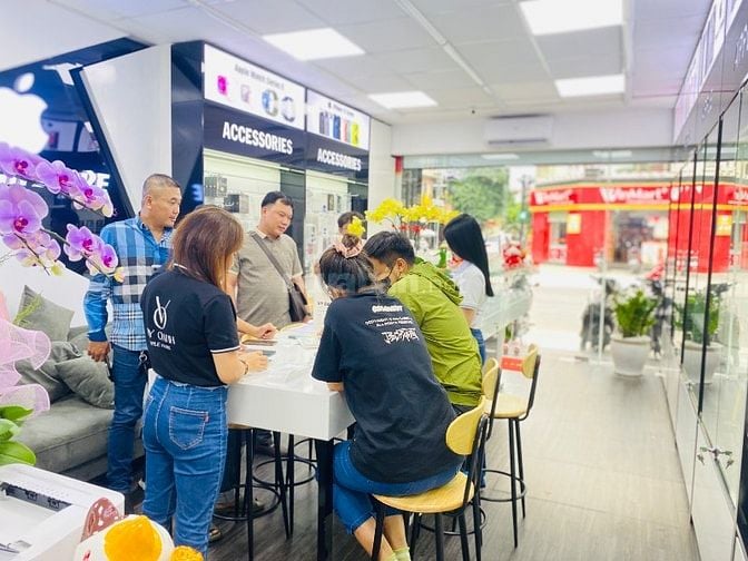 Cần Sang Cửa Hàng Điện Thoại Di Động