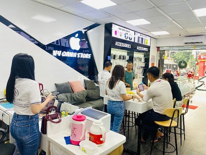 Cần Sang Cửa Hàng Điện Thoại Di Động